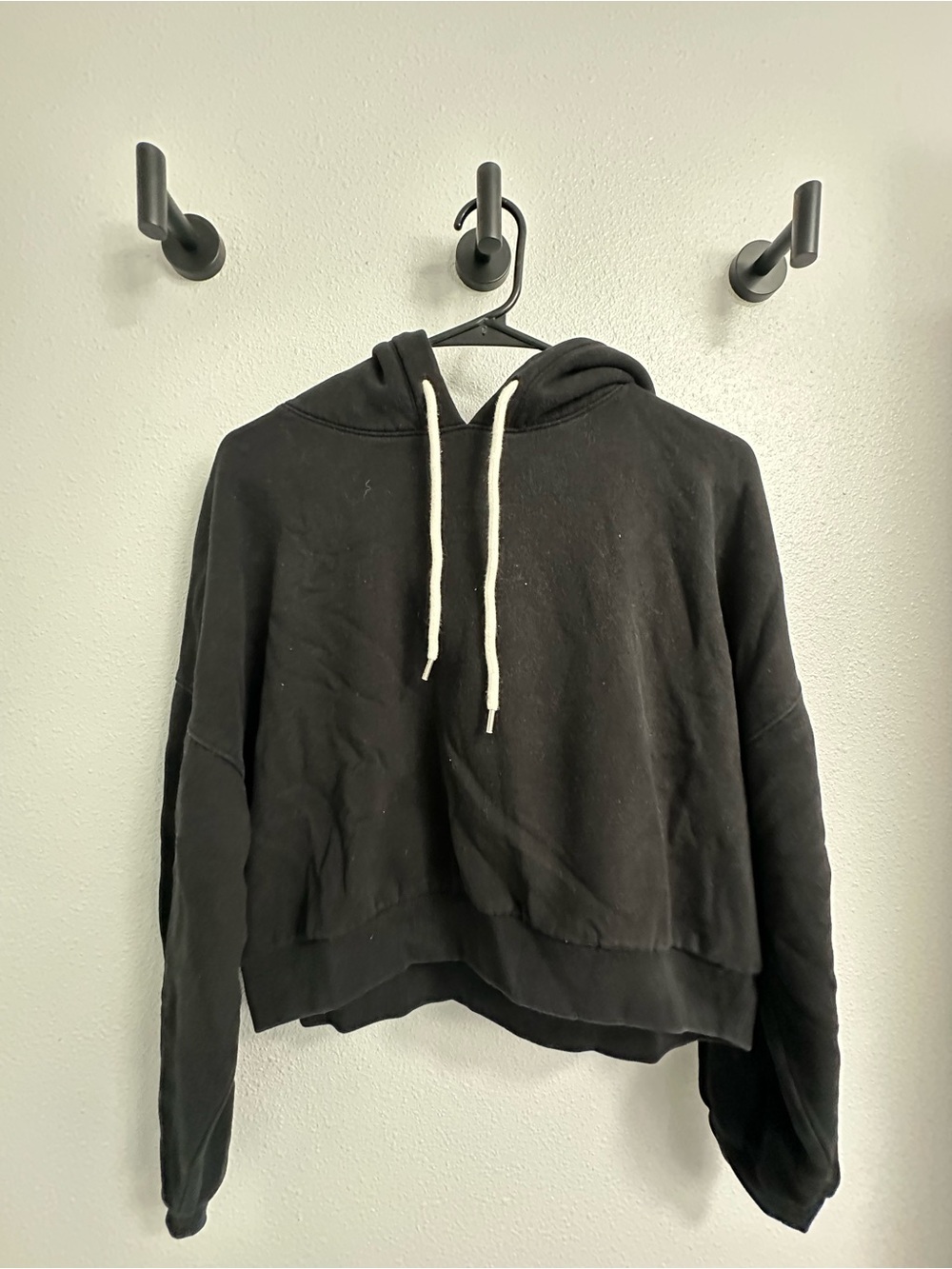 GAP Black Cropped Hooded Sweatshirt with White Drawstrings
